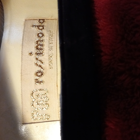 Rossimoda black suede evening shoe with a butterfly on the toe. Made in Italy. - Picture 3 of 8